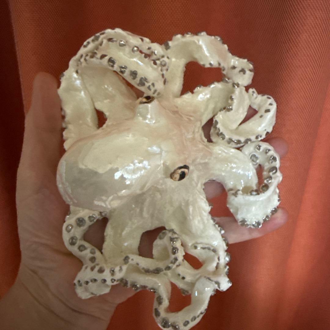 白タコ、陶器 . 新しいコレクション