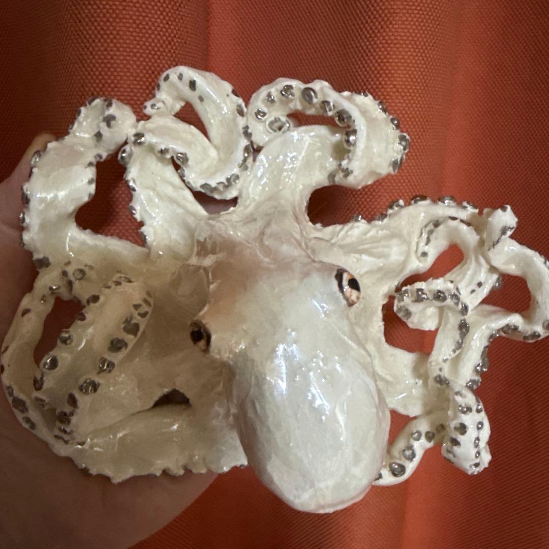 白タコ、陶器 . 新しいコレクション