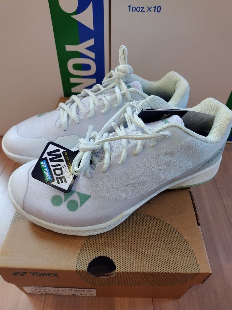 YONEX　バドミントンシューズ　エアラスZワイド　W/グリーン　26.5
