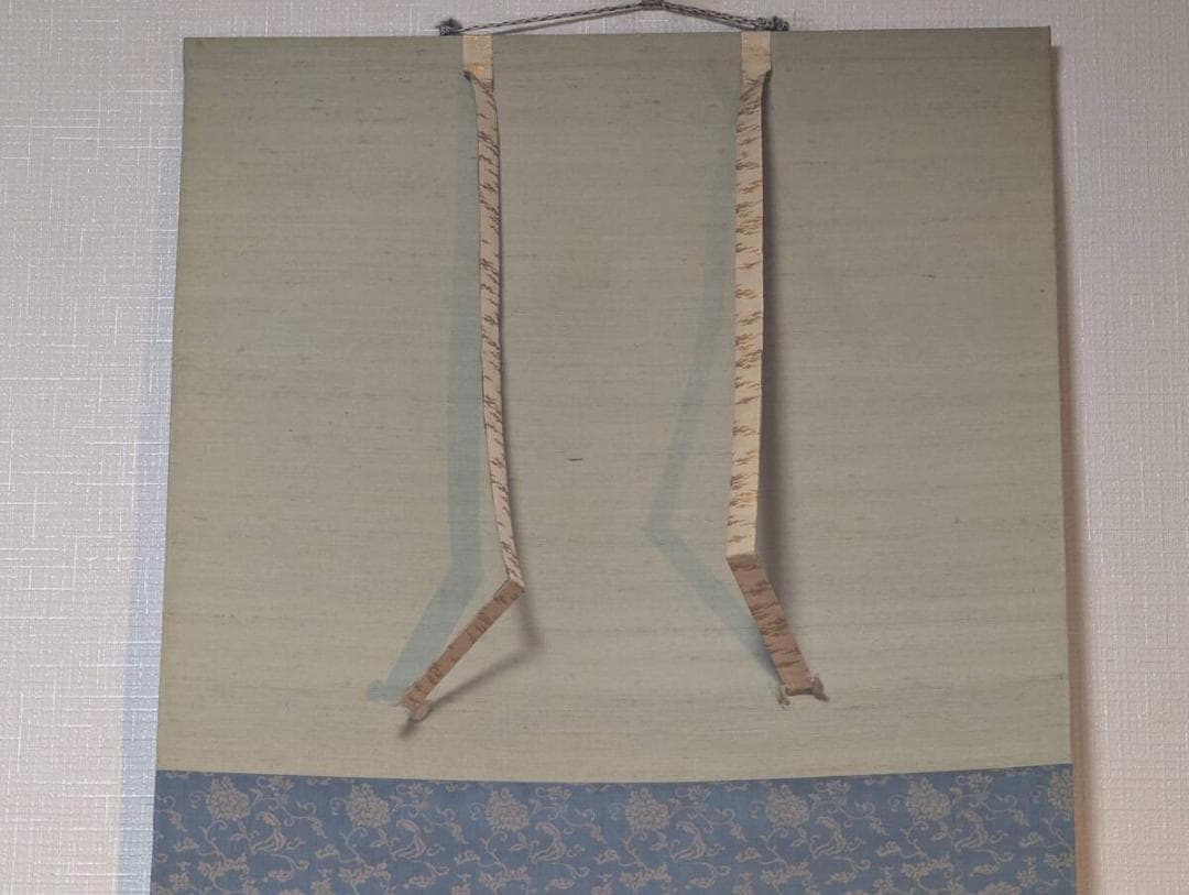 【真作】掛軸　松岡古峰　秋月を眺む風情画掛軸　共箱入　U146