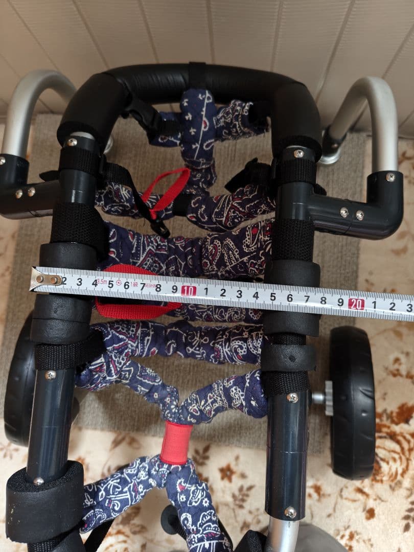 犬用車椅子・歩行器　四輪車（小型犬用）