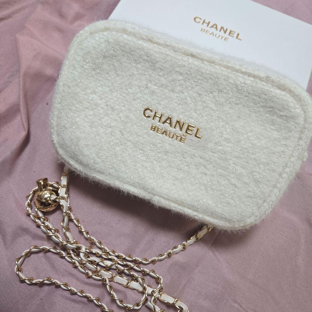 新品未使用 CHANEL ノベルティ チェーン付きポーチ ホワイト ラメ入り