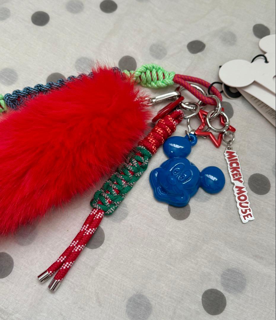 ZARA ディズニー　ミッキーマウス ファー付きストラップ