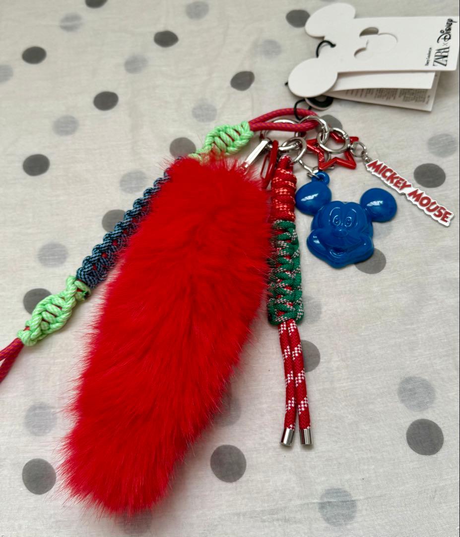 ZARA ディズニー　ミッキーマウス ファー付きストラップ