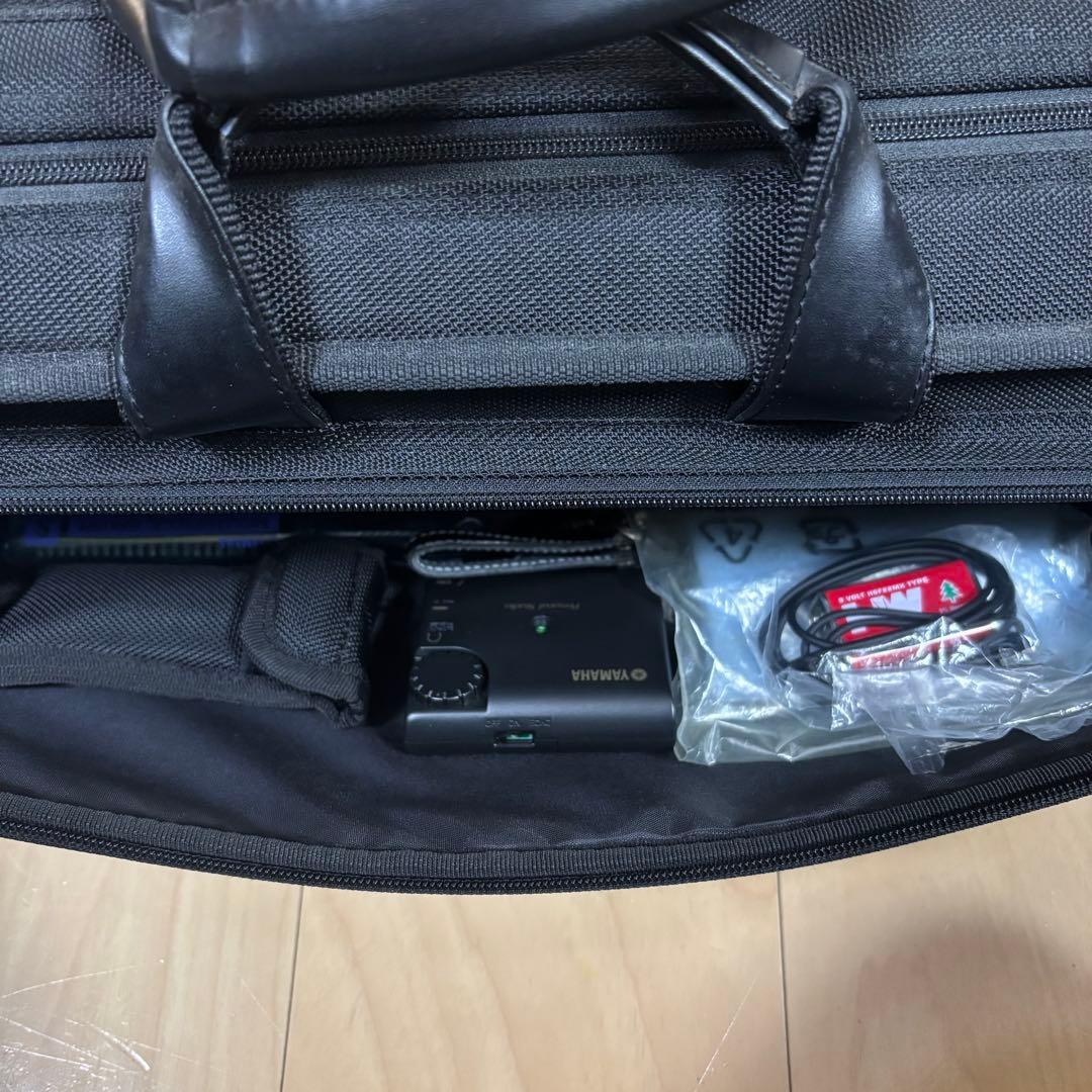 Yamaha YTR1335ゴールドトランペット 本体と付属品