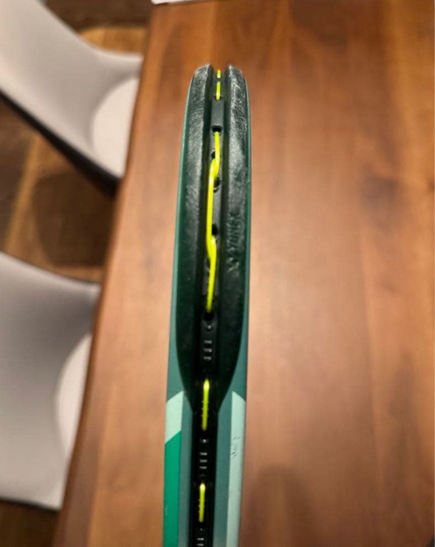 PERCEPT 100 テニスラケット