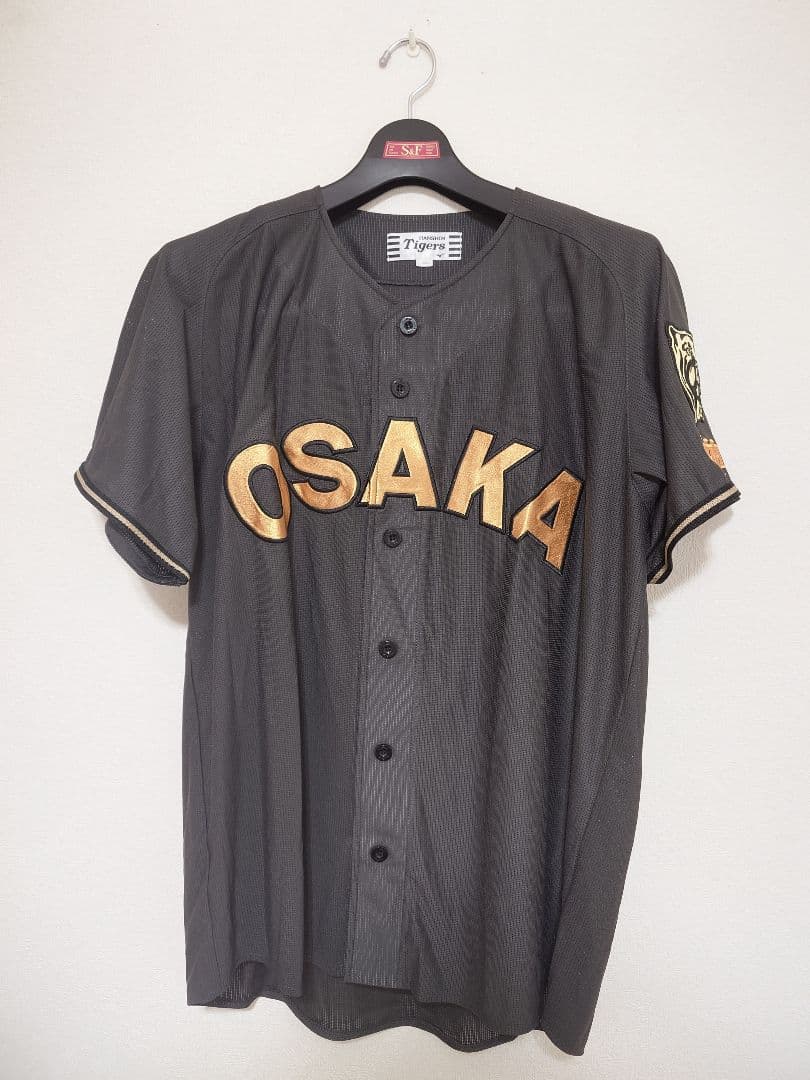 1*→様 阪神タイガース 佐藤輝明 ブラックダイナマイト ユニフォーム 黒ユニ