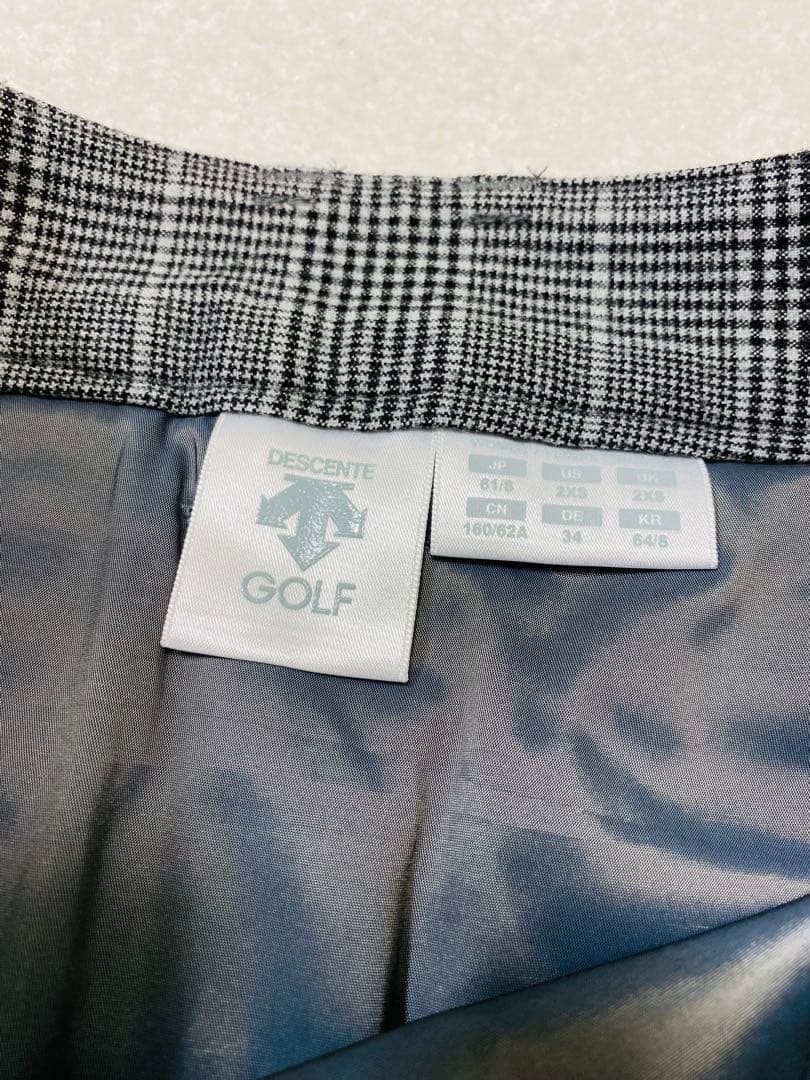 9415. 【極美品】DESCENTE グレンチェック フレアスカート