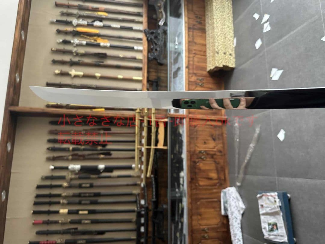 侍は刀を打ってビルを殺した 古兵器 武具 刀装具 日本刀 模造刀 居合刀