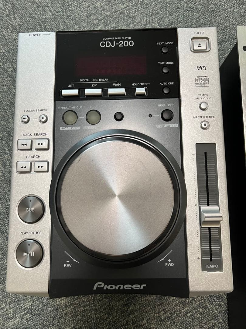 Pioneer CDJ-200 と BEHRINGER DJX700 のセット
