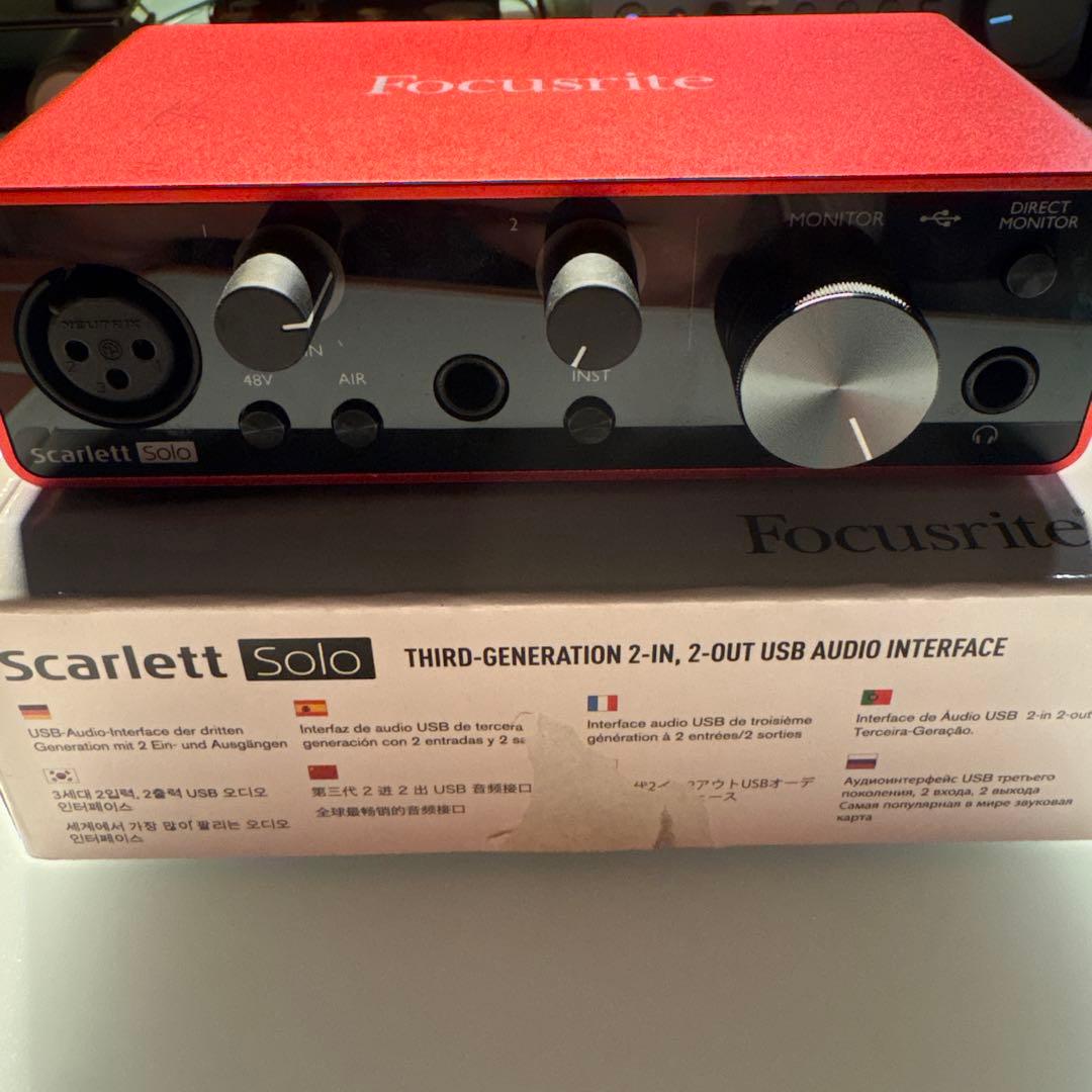 Focusrite Scarlett Solo USBオーディオインターフェース
