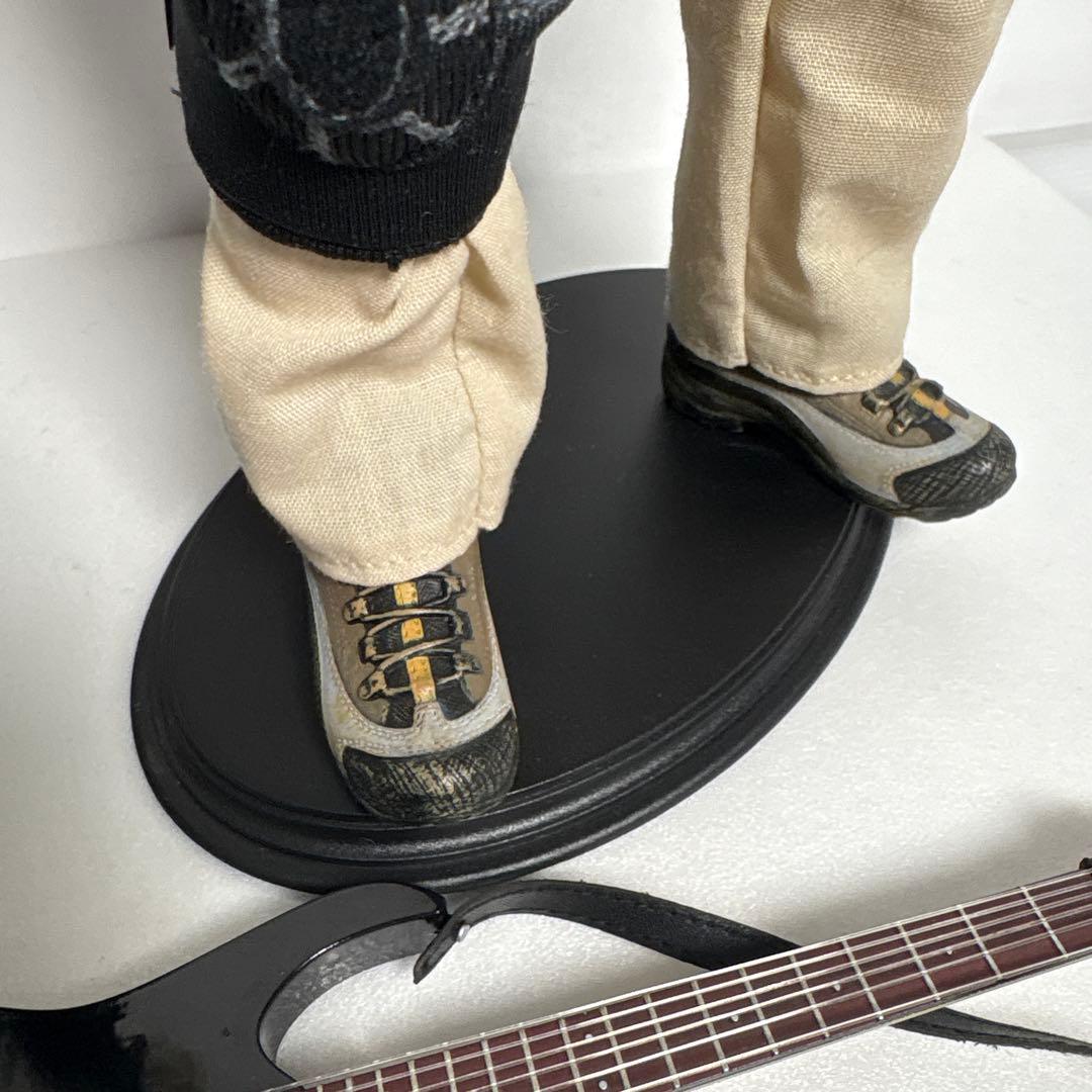 1/6 可動フィギュア　パソコン持ち男性と白ドレスの女性ホットトイズ台座