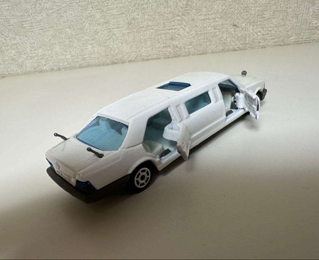 ミニカー MAJORETE LIMOUSINE MERCEDES ECH 1/58