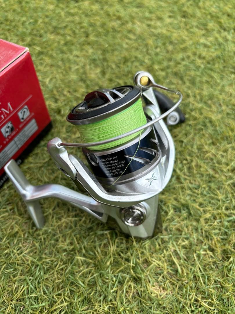 SHIMANO STRADIC 4000XGM スピニングリール