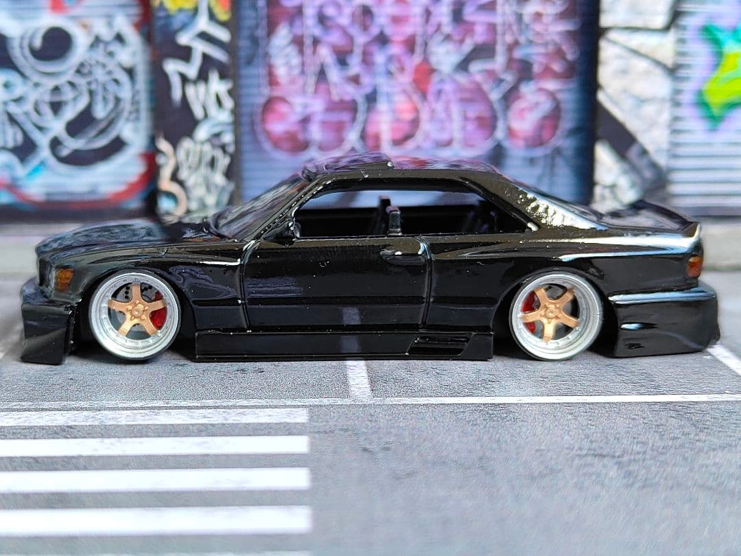 ホットウィールカスタム メルセデスベンツ 560 フルエアロ仕様☆トミカ改造