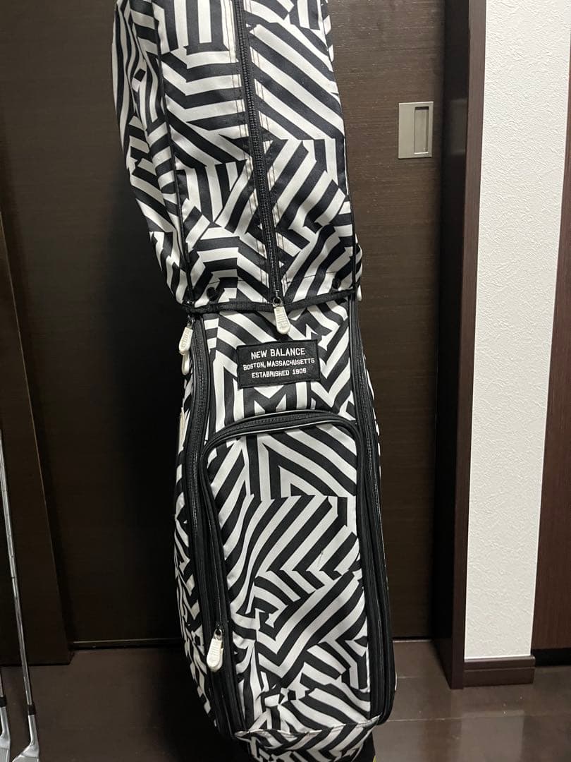 NEW BALANCE ストライプキャディバッグ