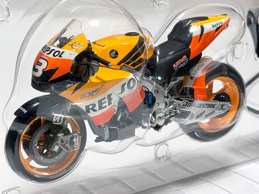 ミニチャンプス 1/12 ホンダ RC212V ダニ・ペドロサ 2009