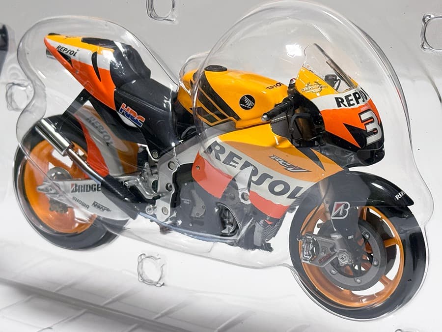 ミニチャンプス 1/12 ホンダ RC212V ダニ・ペドロサ 2009