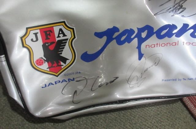 希少品直筆サイン数人日本代表molten(モルテン)エナメルボストンバック