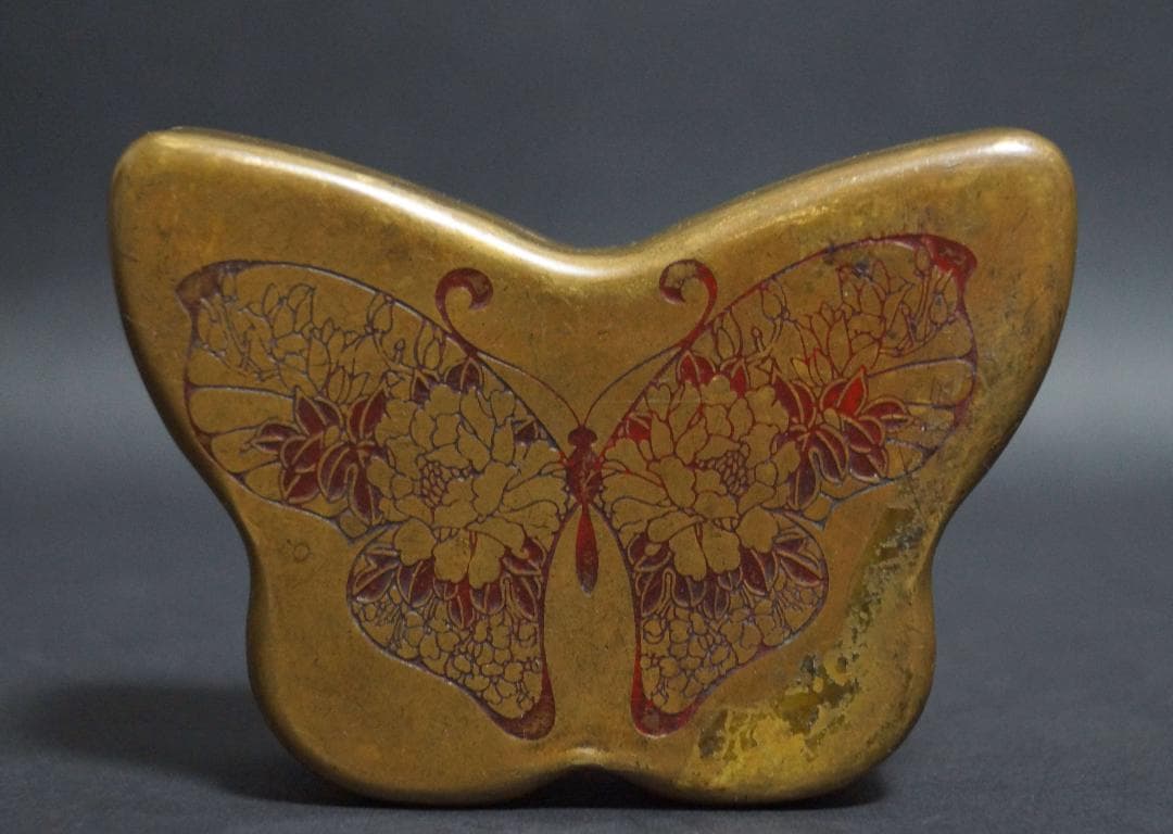 民国 永宜昌在銘 銅製蝶々形墨盒 墨箱 金工細工『蝶々牡丹紋』墨斗 文房用品