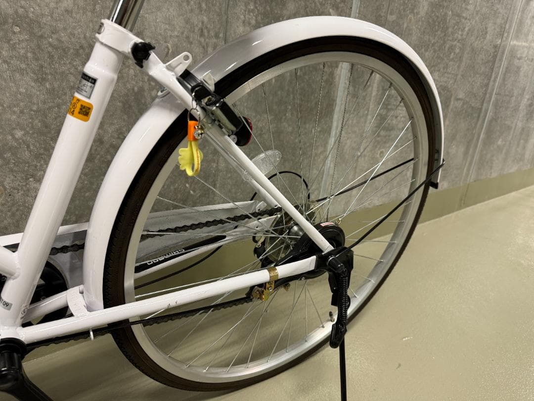 ★美品★trois シティサイクル 6段変速（白、カゴ付き）