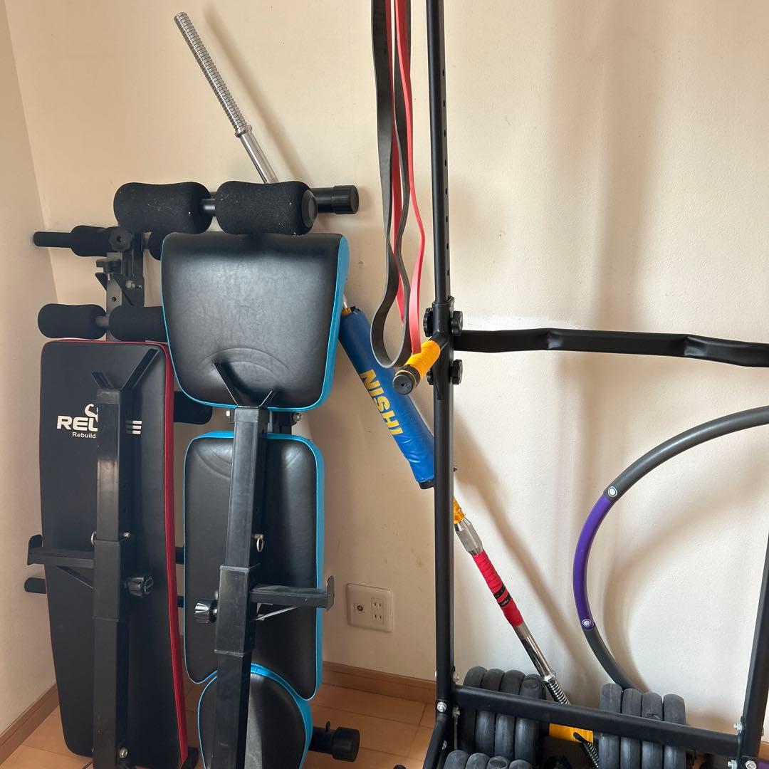 ベンチプレス、懸垂、ダンベルセット