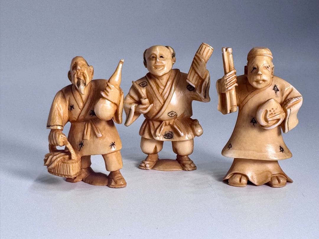 時代【 玉山 】造 細密彫刻 天然素材 牙 根付 からくり顔 僧侶他８体まとめて