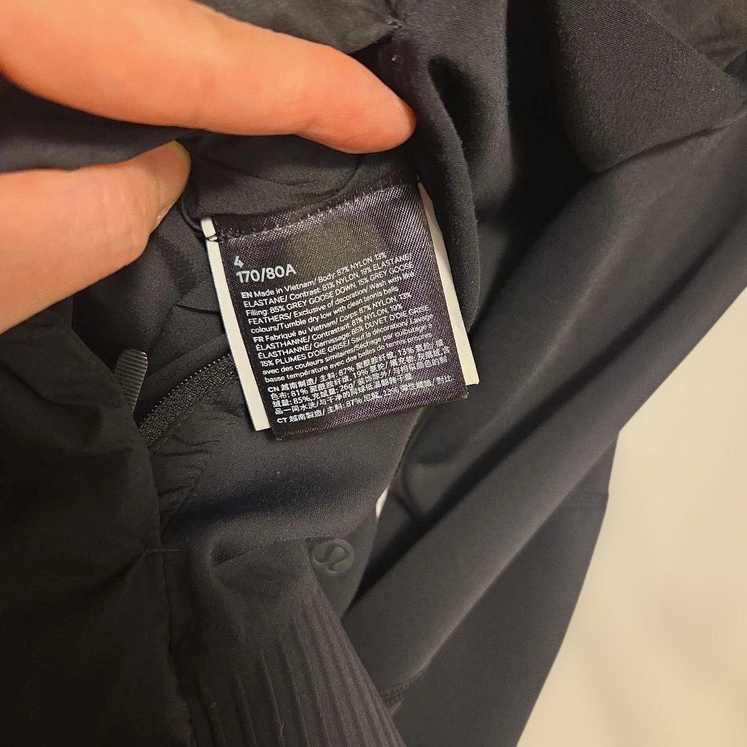 ルルレモン　Down AndAround　700ダウンフィルジャケット　4