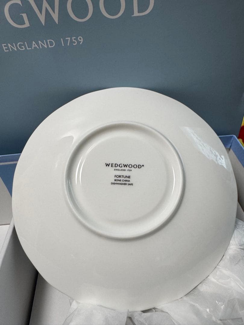  花柄カップとソーサーセット