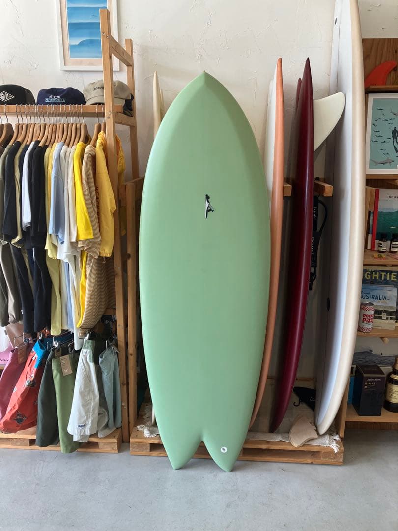 トーマスサーフボード　新品　5.3 fish twin