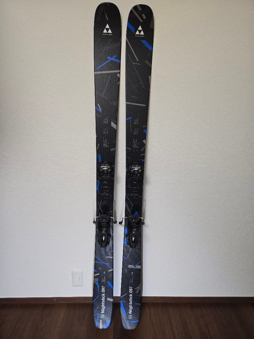 新品同様FISCHER NIGHTSTICK 97 170cm金具付24-25型