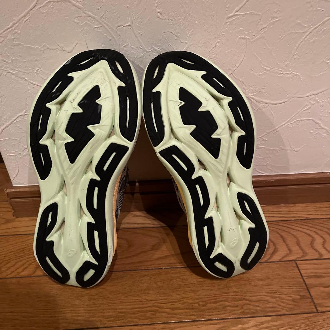 アシックス　スーパーブラスト(25.5cm)