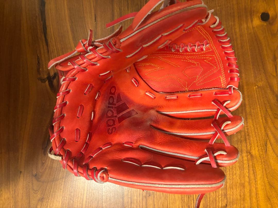 adidas 軟式グローブ ピッチャー用　赤 M球 KENKO BALL付き