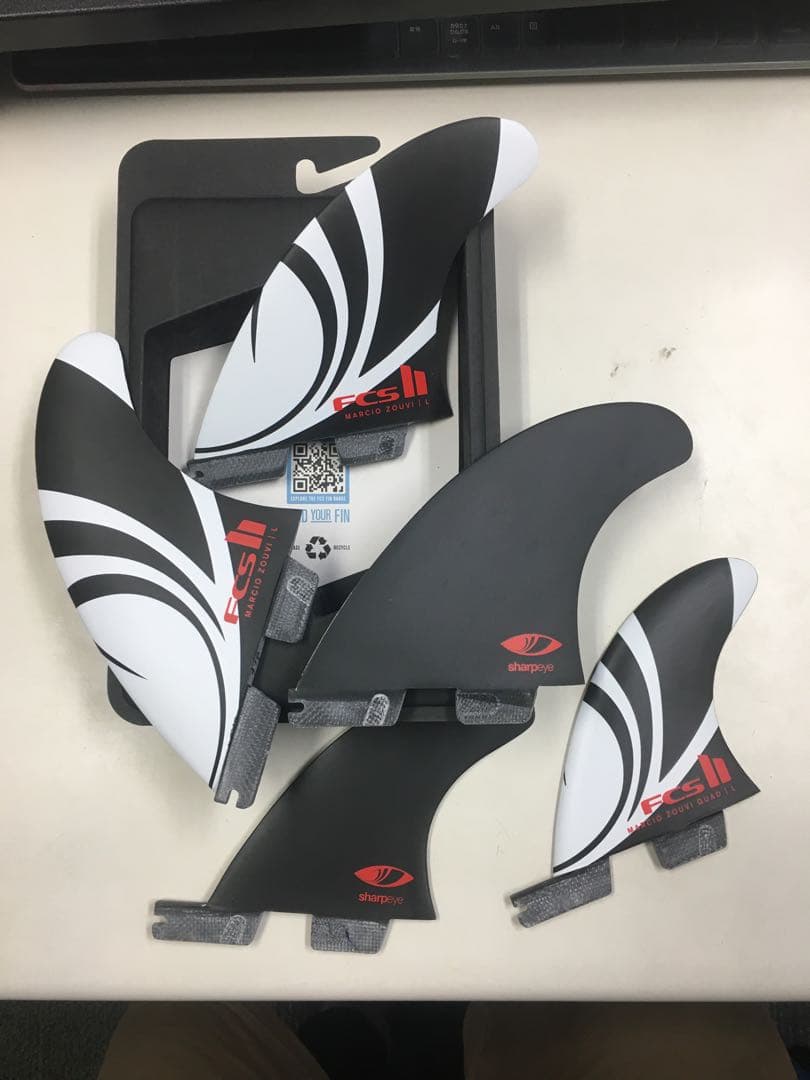 FCS2 エフシーエス シャープアイ クワッド トライ 5フィン Mサイズ