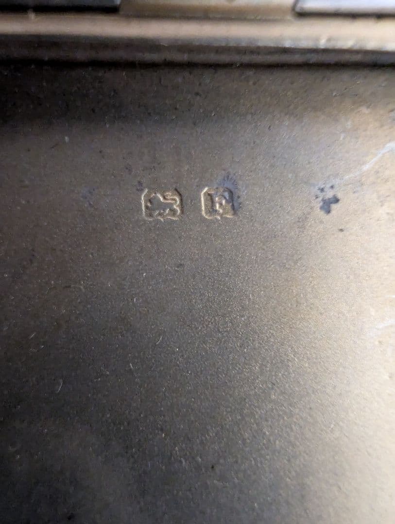 英国アンティーク スターリングシルバーギョーシェエナメル マッチケース