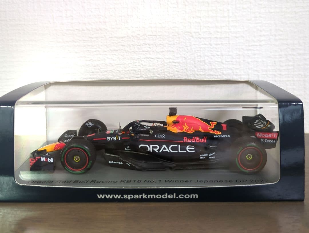 Red Bull Racing RB18 2022 日本GP優勝ミニカー