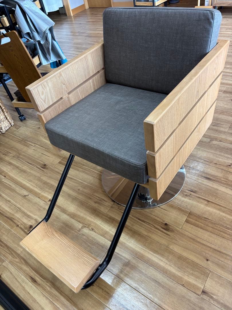 【チルシリーズ】スタイリングチェア CHILL #02