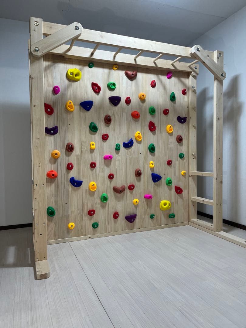 雲梯　室内うんてい　タイプC  木目の綺麗なボルダリング全面