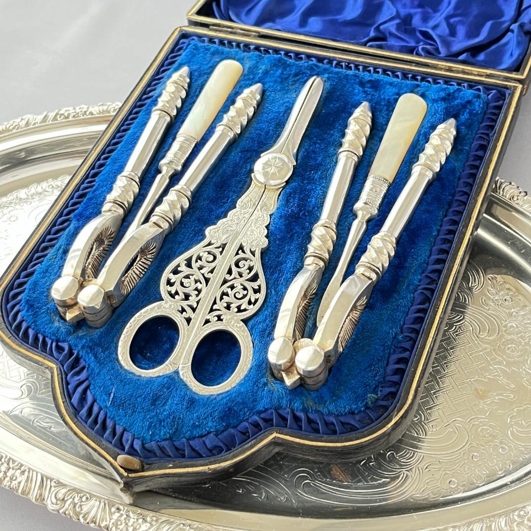 【英国】 グレープシザー / ナッツクラッカー / ピッカー【白蝶貝】