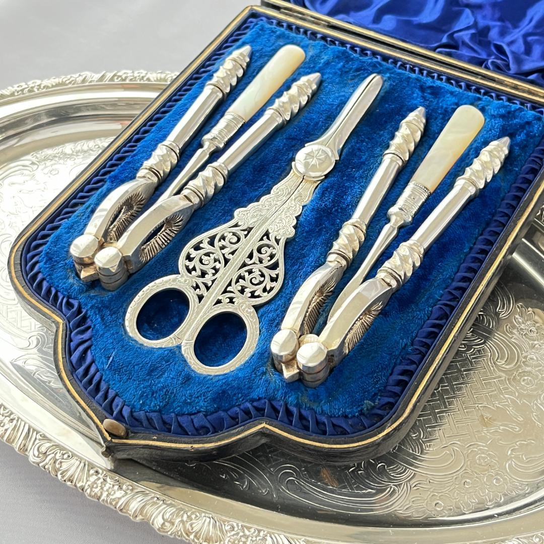 【英国】 グレープシザー / ナッツクラッカー / ピッカー【白蝶貝】