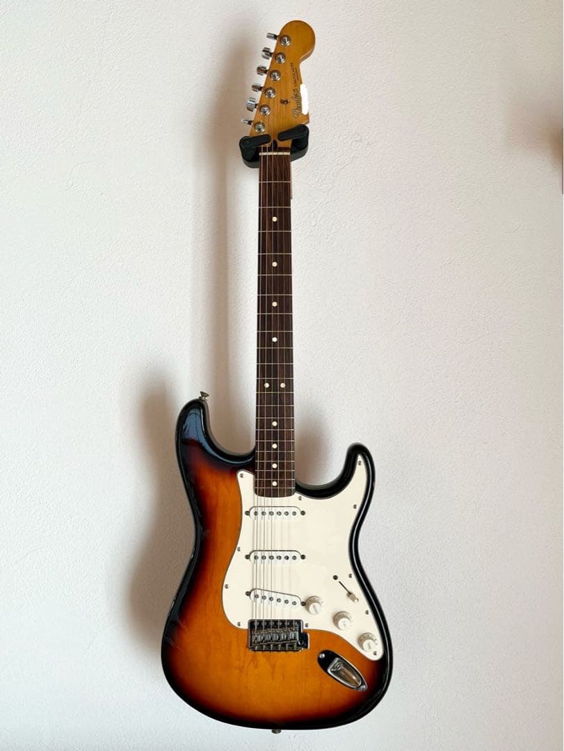 ギター Fender Mexico Standard Stratocaster