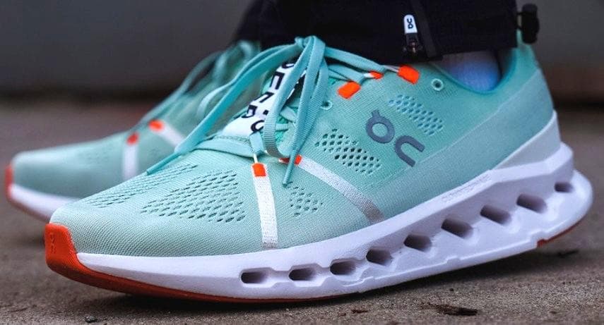 ★美品★On Cloudsurfer 26.0cm お安く即決！