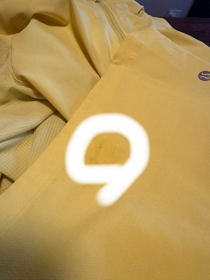 ウォーキング・ランニングウェア lululemon warp light jaket xs