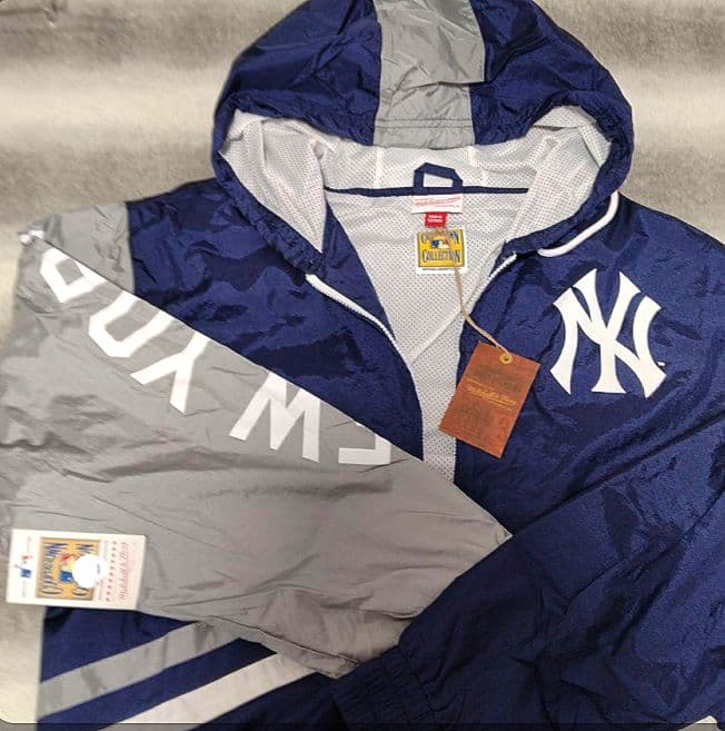 半額セール！MLB UNDENIA WINDBREAKER（ＮＹヤンキース３XL