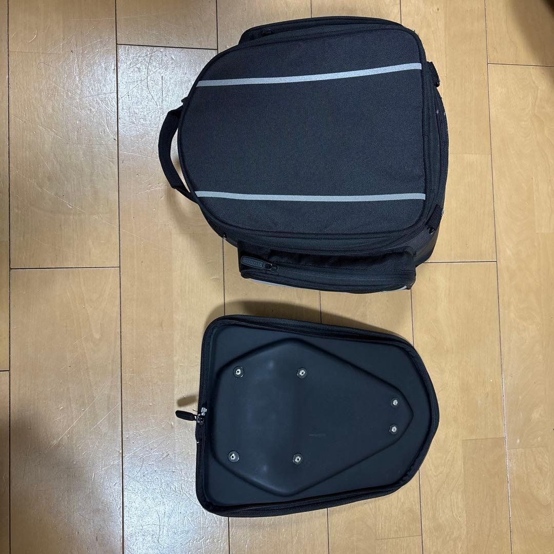 CBR1000RRR リアシートバック