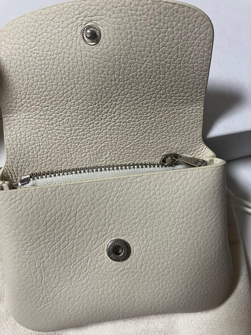 韓国miruveミニウォレットクリーム