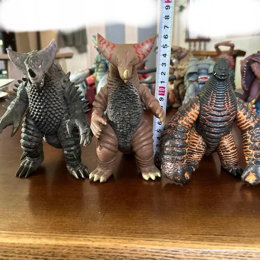 ウルトラマン　ソフビ　怪獣　まとめ売り