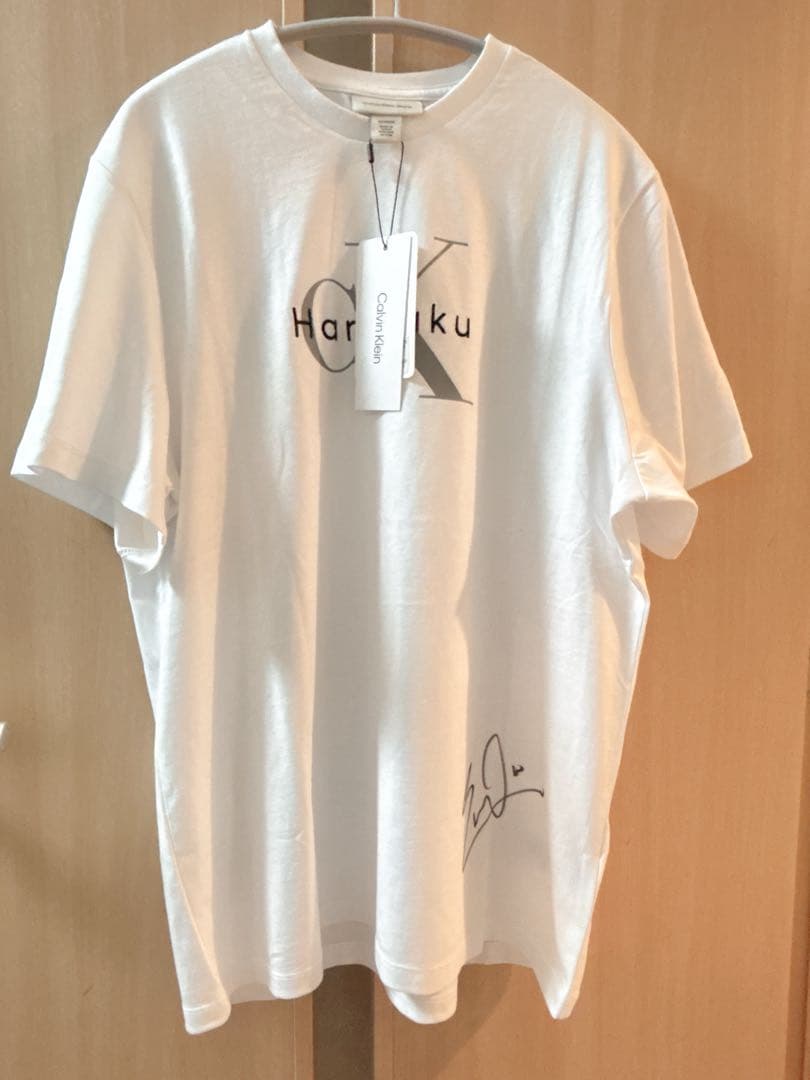 CHA EUN-WOO 　チャウヌ　CK サイン入りのTシャツ