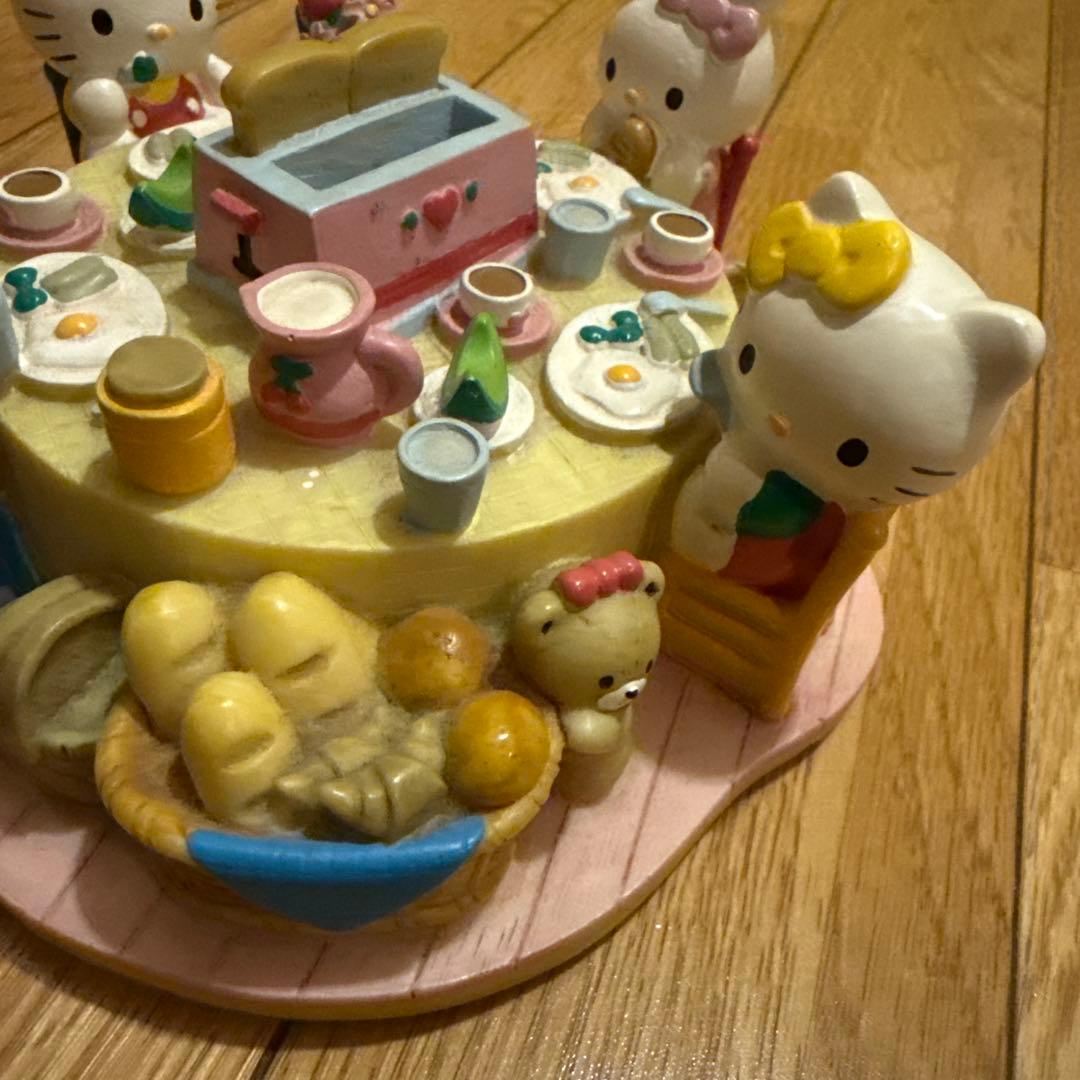 ハローキティ　貯金箱