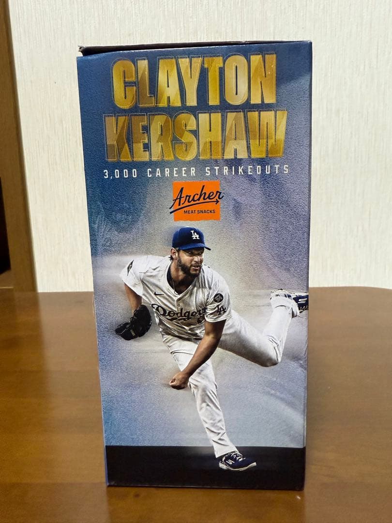 Clayton Kershaw 2000奪三振記念フィギュア